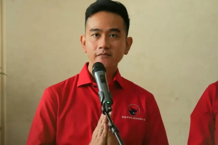 Gibran secara resmi bermitra dengan Prabowo dalam Pilpres 2024, Reaksi Warganet Terbagi Antara Keberatan melihat Gibran Berdebat Melawan Mahfud