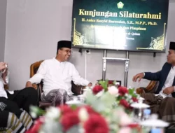 Permintaan KH Uwais Al Qarni kepada Santri untuk Mendukung AMIN dan Anies dalam Pilpres 2024