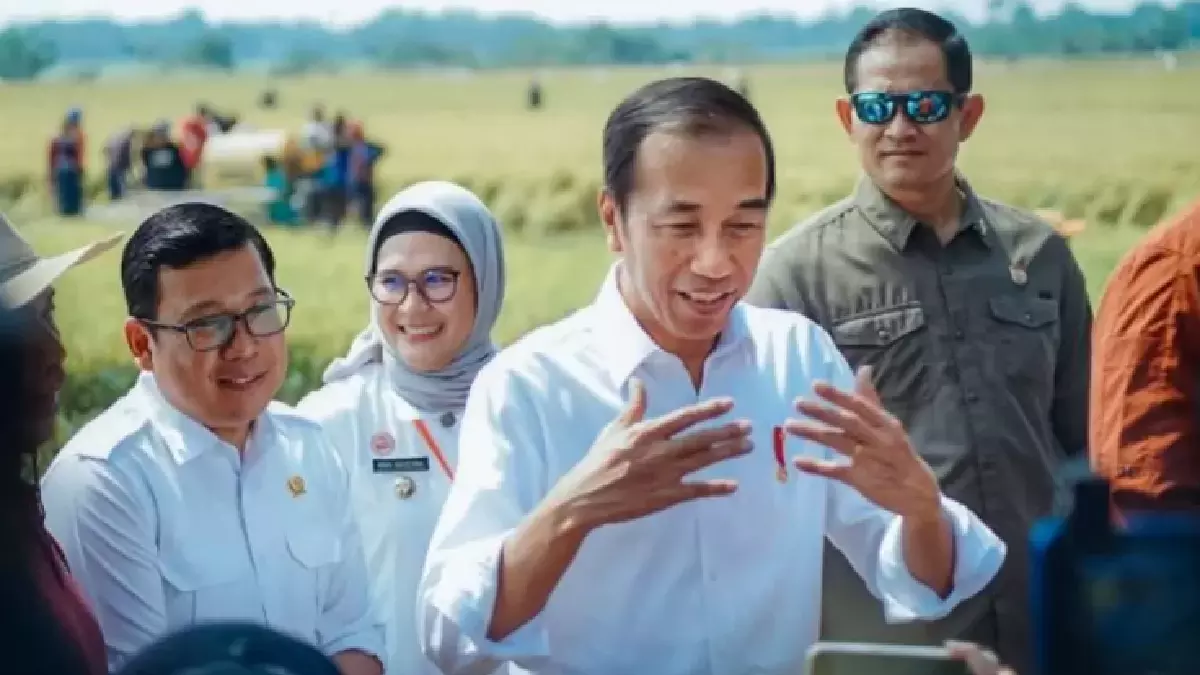 Mengubah Judul: Tanda Gestur Kepala Jokowi Mengisyaratkan Kepada Demokrat Untuk Mendapatkan Jatah Menteri dalam Reshuffle Pekan Ini