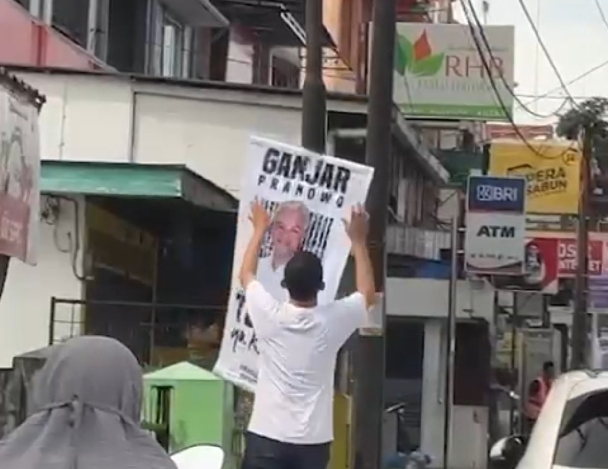 Baliho Ganjar Pranowo di Pematang Siantar Dicopot, Todung Mulya Lubis: Kegelisahan Kami Terhadap Cidera Demokrasi