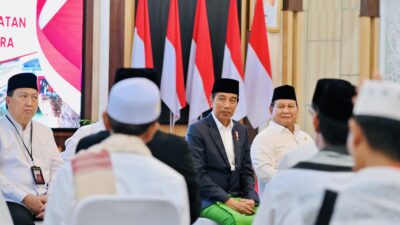 Ganjar Menyampaikan Kritik Dirinya Sendiri tentang Pemberian Rapor Merah di Era Jokowi