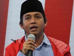 Raja Juli Antoni: Cinta Rakyat kepada Pak Jokowi Tetap Tak Terpengaruh Oleh Fitnah