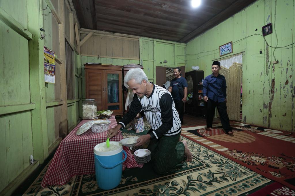 Ganjar Suka Menginap di Rumah Warga, Menurut Pengamat, Ini Membuatnya Merasakan Perasaan Rakyat