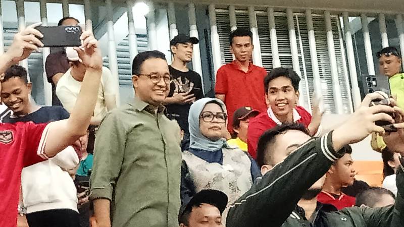 Anies Baswedan Diteriaki ‘Presidenku’ saat Tonton Piala Dunia U-17 antara Brazil vs Argentina di JIS