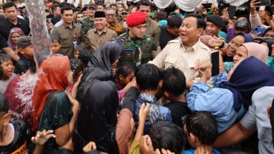 Resmikan Encik Sumber Air di Sukabumi, Ribuan Warga Antusias Menyambut Prabowo