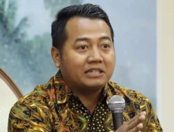 Adi Prayitno Komentari Debat Cawapres: “Hanya Ngomong 4 Menit, Tapi Simpulannya Paling Hebat”