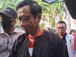 Gibran Diingatkan Lagi Oleh KPU, Namun Mahfud MD Tetap Patuh Pada Aturan Debat