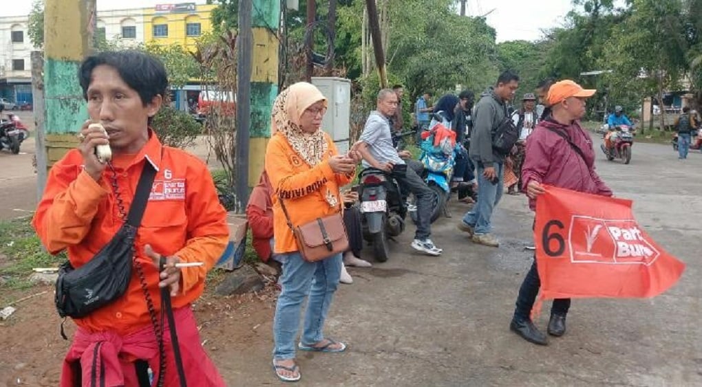 Partai Buruh Menarik Perhatian dengan Kampanye Tolak Politik Uang Melalui Selebaran