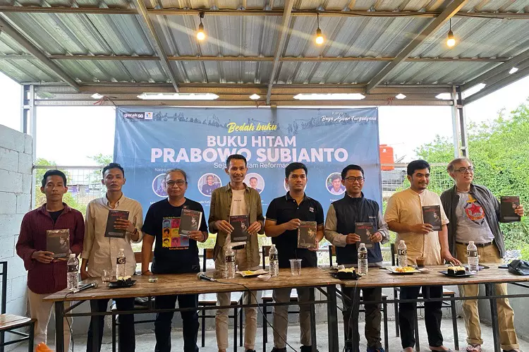 Gerakan Aktivis 98 Menuntut Semua Calon Presiden dan Calon Wakil Presiden untuk Memiliki Langkah Konkret dalam Kasus Pelanggaran HAM