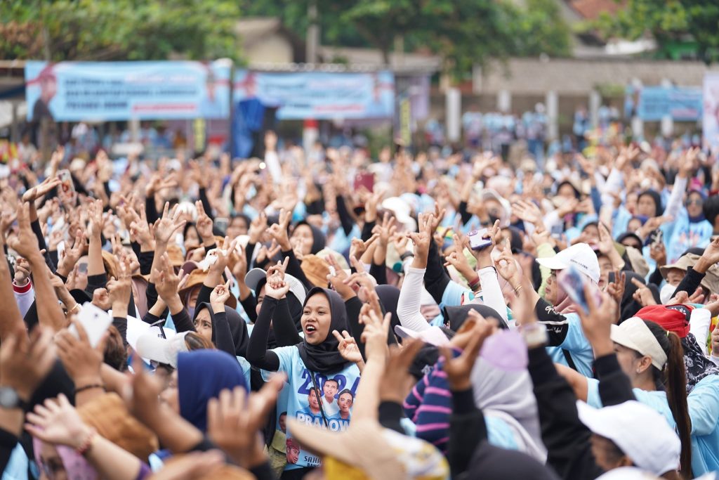 Warga Subang Bahagia Bertemu Prabowo, Berdoa untuk Kemenangan Satu Putaran