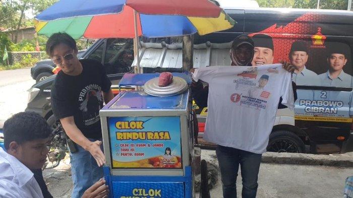 Calon Legislatif Iwan Bule Berinteraksi Langsung dengan Pedagang Kaki Lima dan Pelaku Usaha Mikro Kecil Menengah di Daerah Pemilihan Jabar X