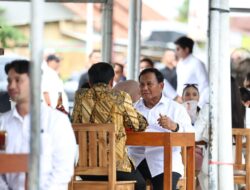 Prabowo dan Jokowi mampir makan bakso, doakan usaha kuliner Sholeh sukses