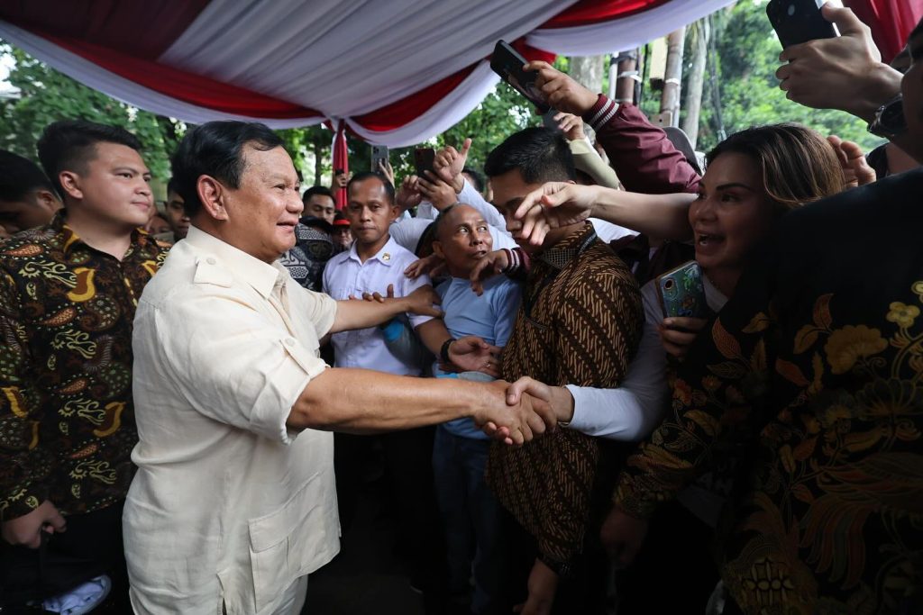 Setiap Kali Bersentuhan dengan Rakyat, Energi Prabowo Bertambah