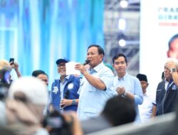 Prabowo Subianto Mengajak Puluhan Ribu Warga di Bandung Berdoa untuk Palestina Menyambut Isra Mi’raj