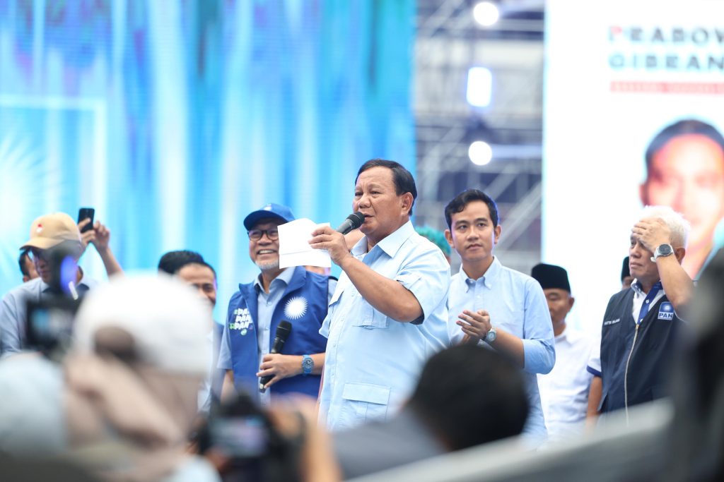 Prabowo Subianto Mengajak Puluhan Ribu Warga di Bandung Berdoa untuk Palestina Menyambut Isra Mi’raj