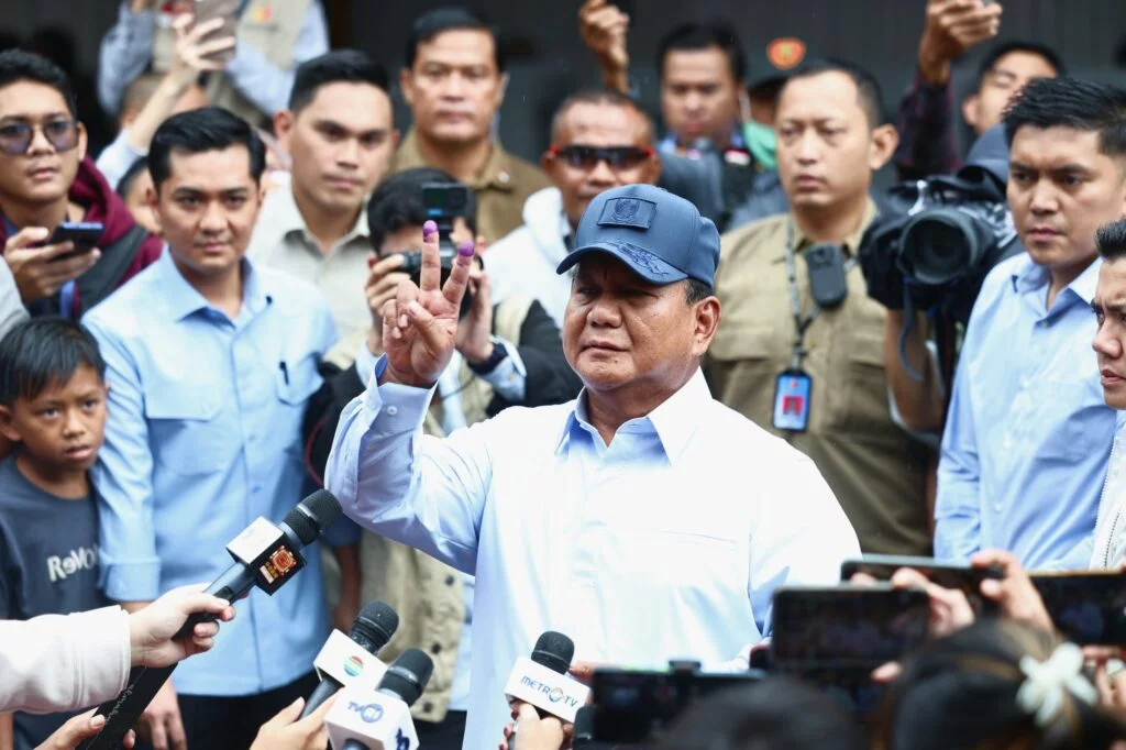 Prabowo Subianto Memilih di TPS: Pilih Sesuai Hati Nurani, Jaga TPS, Tertib, Damai, Tenang