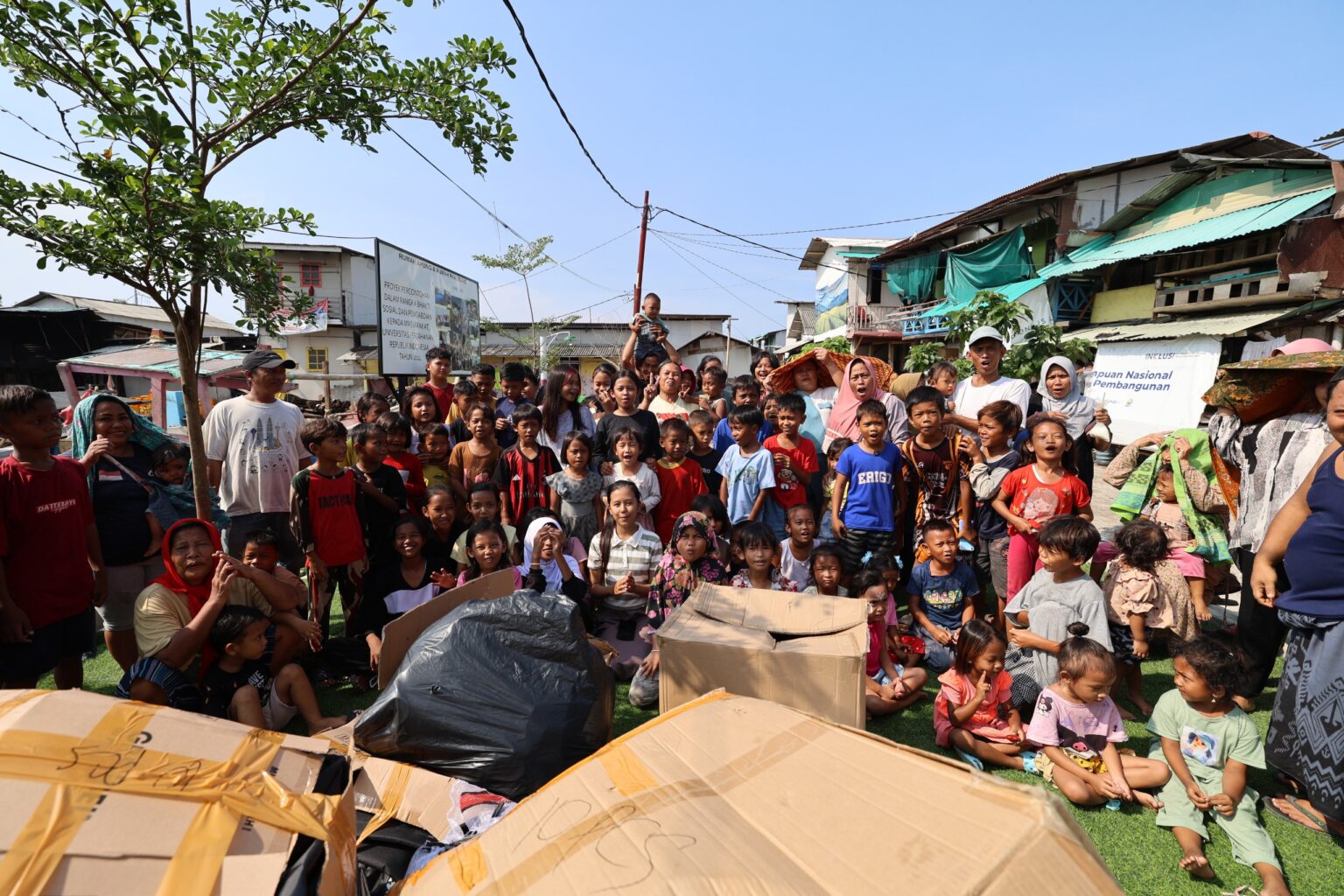 Warga Kampung Nelayan Jakarta Terima Bantuan Rumah Apung dari Prabowo Subianto, Merasa Syukur