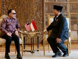 Prabowo Subianto Bertukar Pendapat dengan Anwar Ibrahim tentang Karier dan Pengalaman