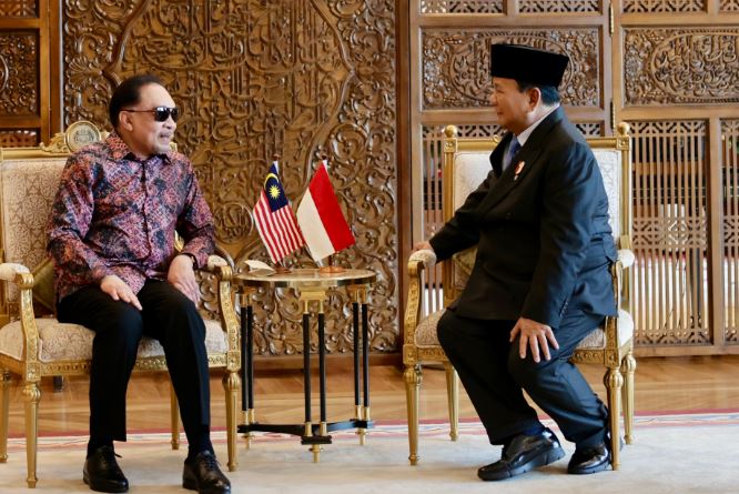 Prabowo Subianto Bertukar Pendapat dengan Anwar Ibrahim tentang Karier dan Pengalaman