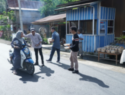 Tim Bebas Mengadakan Pembagian Roti untuk Masyarakat agar Terhindar dari Stunting