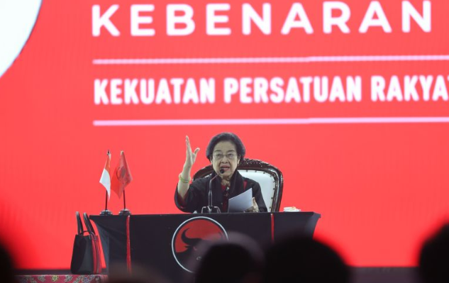 Megawati Usulkan Pertukaran Posisi dengan Puan Maharani: Candaan atau Sinyal Serius?