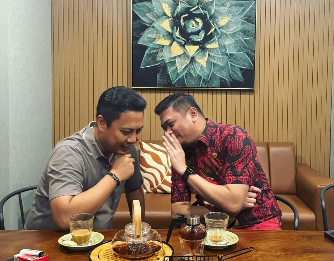 Pertemuan Andi Iwan Aras dan Adnan Purichta: Duet Maut di Pilgub?