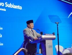 Selama Jumat hingga Senin, Prabowo Subianto Sibuk Berbagai Kegiatan dari Singapura hingga Yogyakarta, dan Kembali ke Jakarta.