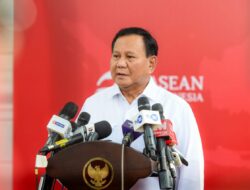 Prabowo di Dalam dan Luar Negeri