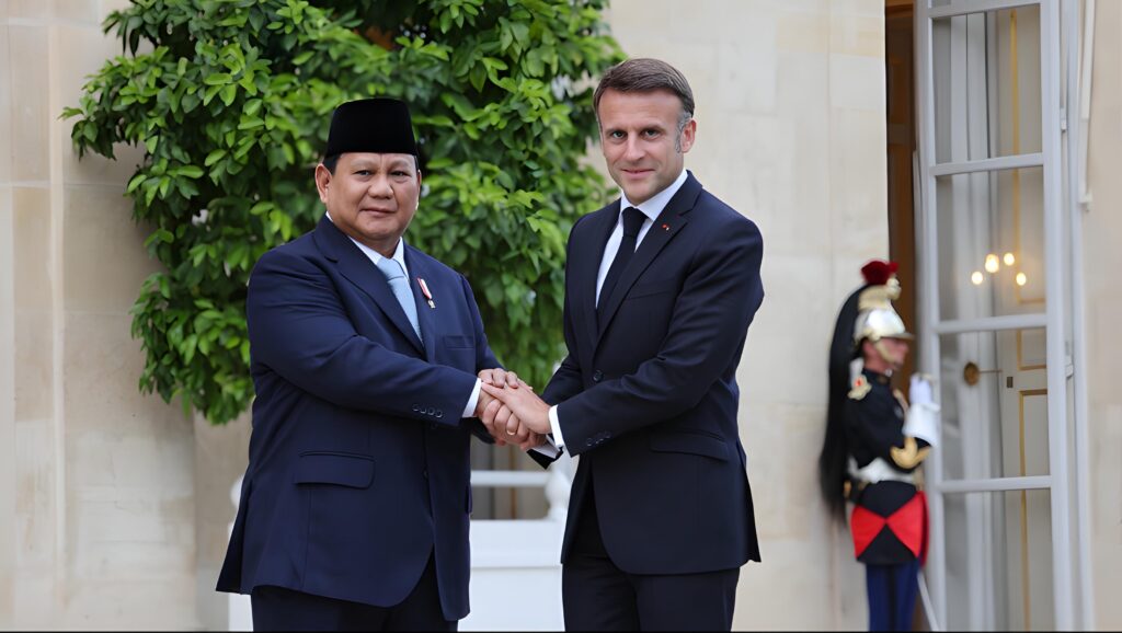 Prabowo Subianto Received at the Élysée Palace by Macron with Honor Guard