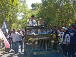 Chaidir-Suhartina Didampingi Pasukan Berkuda saat Mendaftar di KPU Maros