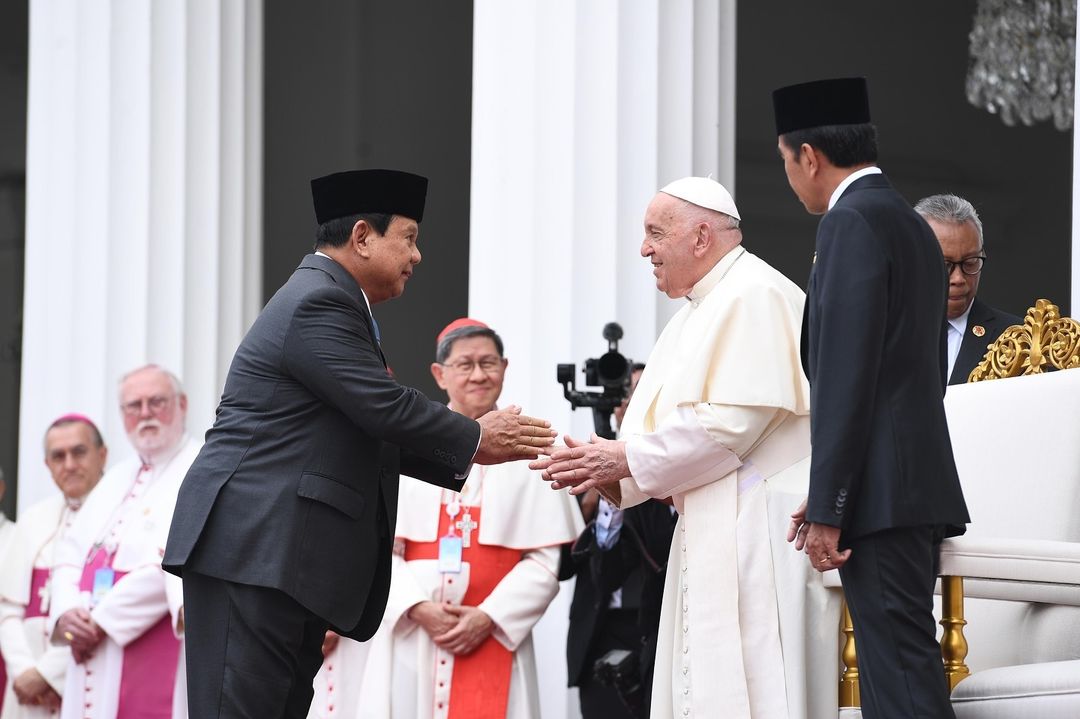 Prabowo Subianto upload foto bersalaman dengan Paus Fransiskus: Indonesia diberkati dengan keberagaman dan harmoni