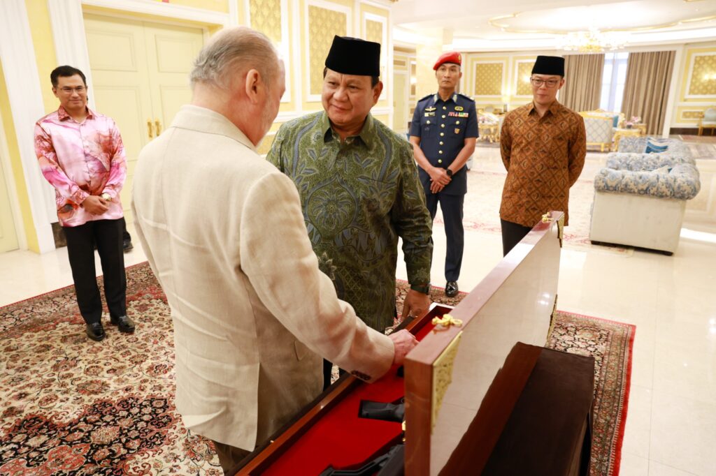 Prabowo Subianto Continues His Travels to Malaysia after Visiting Four Countries, Kicking Off with a Meeting with Sultan Ibrahim