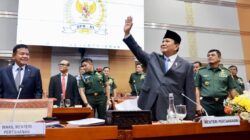 Prabowo Subianto Says Goodbye and Apologizes in Last DPR Meeting: Bigger Duties Ahead of Us