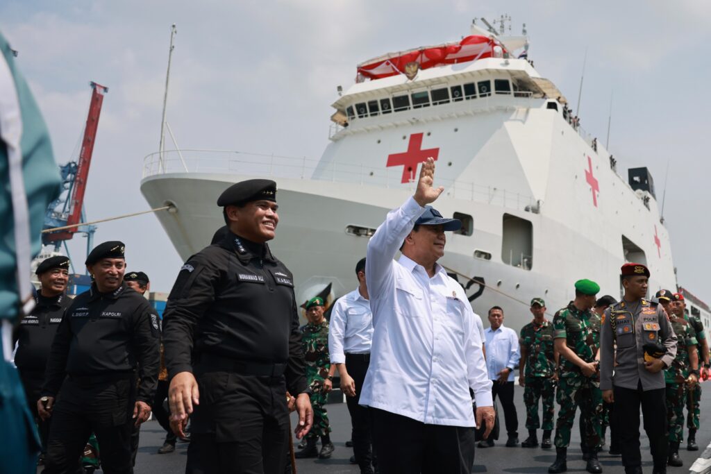 Indonesian Navy Showcases Impressive Display: 55 Warships and 25 Aircraft in Action