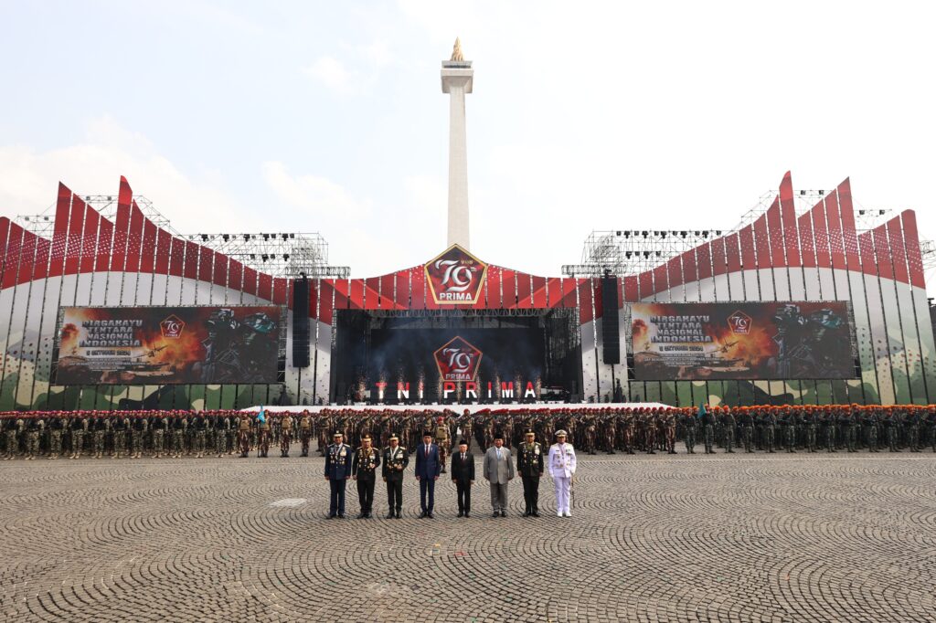 Jokowi: The Strong Connection Between TNI and the People Shown on TNI’s 79th Anniversary