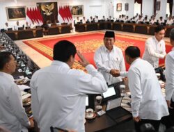 Perbedaan Menteri dan Prabowo: Reshuffle atau Teguran