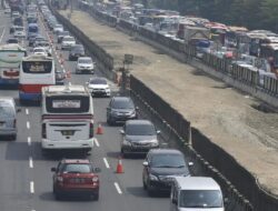 Mulai Hari Ini: Rekayasa Contraflow Tol Cikampek KM 47-70