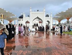 Tips Shalat Id di Masjid Raya Baiturrahman Aceh Saat Hujan
