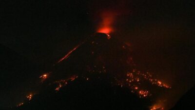 Erupsi Gunung Lewotobi Laki-laki: Abu Vulkanik Mencapai 1,7 Km