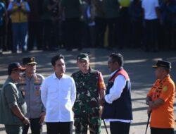 Peninjauan Lokasi Bencana Banjir-Longsor Sukabumi: Analisis Gibran