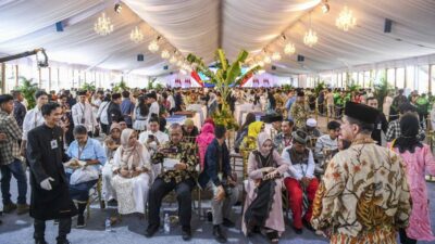 Istana Bagikan 5.000 Bingkisan di Open House Prabowo: Kegembiraan Warga!