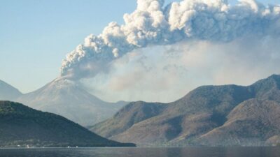 Gunung Lewotobi Laki-laki Erupsi Dua Kali: Berita Terkini Hari Ini