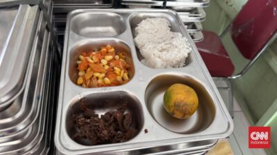 Kepala Sekolah, Dua Siswa Karanganyar Keracunan MBG