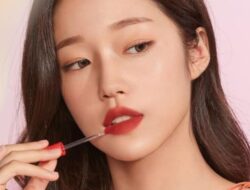 5 Trik Makeup Tahan Lama untuk Bebas Touch Up