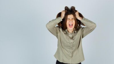 Cara Membedakan Rambut Ketombean dan Infeksi Jamur: Panduan Praktis