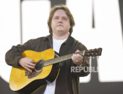 Terapi Kesehatan Mental Gratis dari Musisi Lewis Capaldi