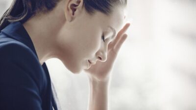 Stres dan Glowing: Penjelasan Dermatolog