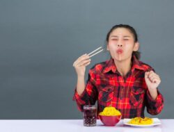 Tips Sederhana Mengatasi Kecemasan Saat Makan