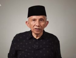 Amien Rais Peringatkan Bahaya Manusia Nempel ke Jokowi