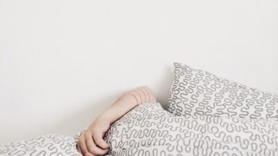 Mendengkur Saat Tidur: Apakah Ini Tanda Bahaya Jantung?